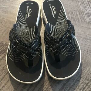 Women’s Clark’s CloudSteppers sandals, black and white